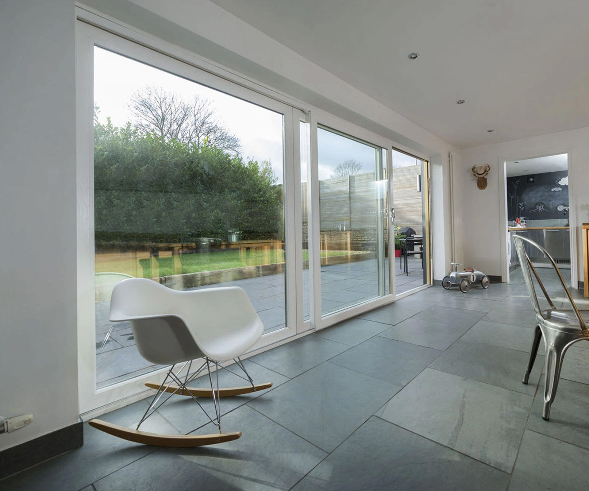 Sliding Door